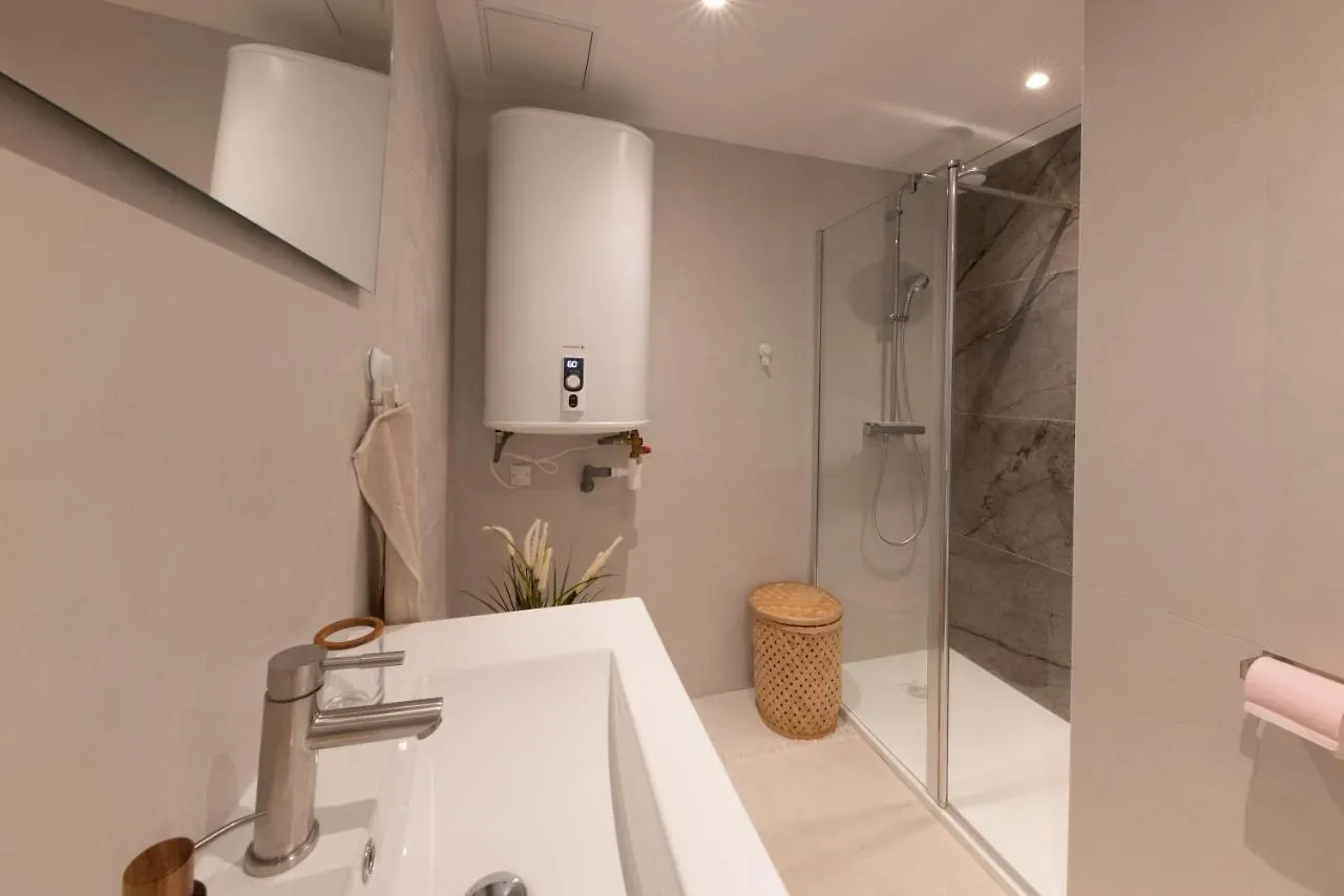 Lumineux, Tout Confort, Wifi & Terrace & Parking Saint-Laurent-du-Var Appartamento